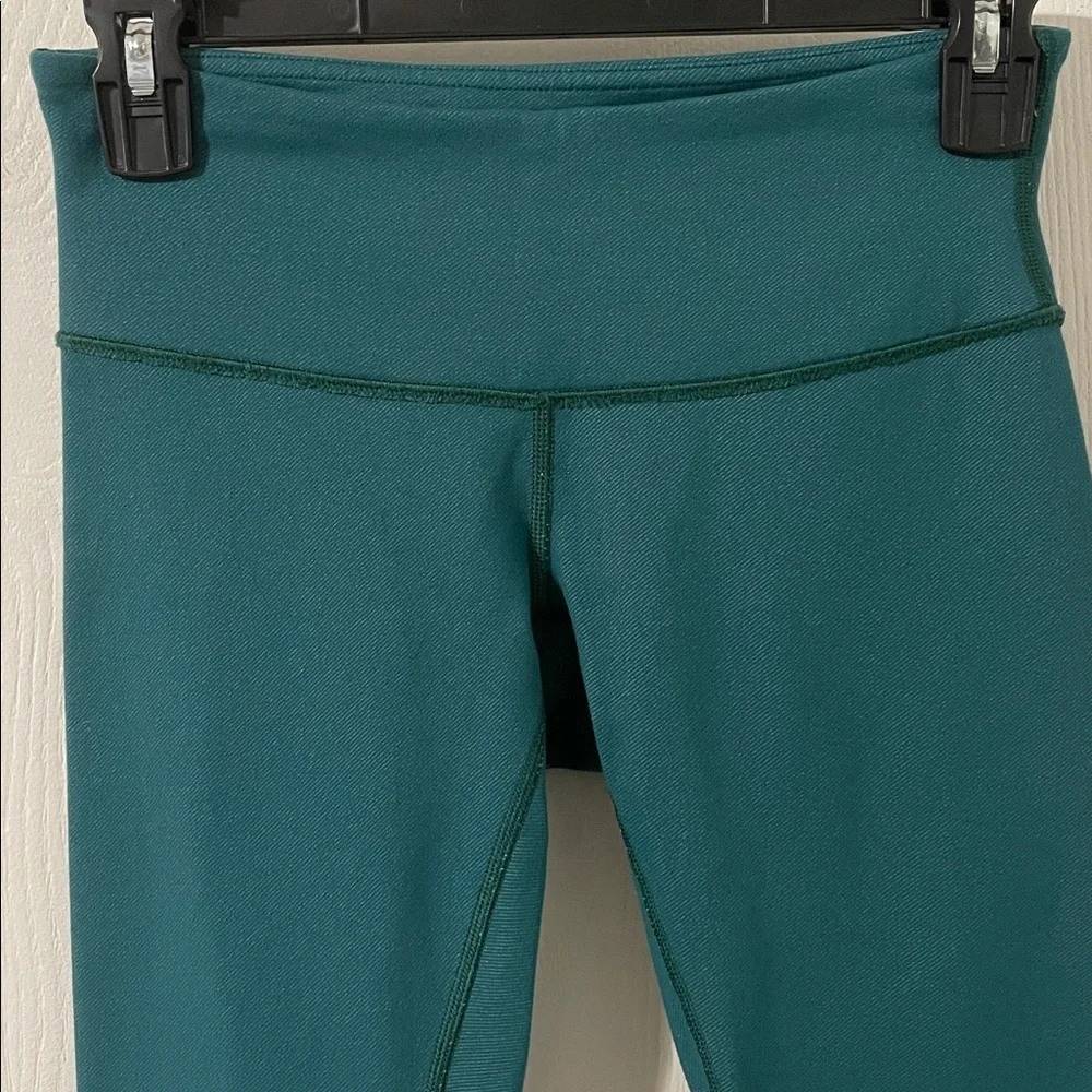 Lululemon Women's Wunder Under Tight 28” Teal Green Leggings Size 4